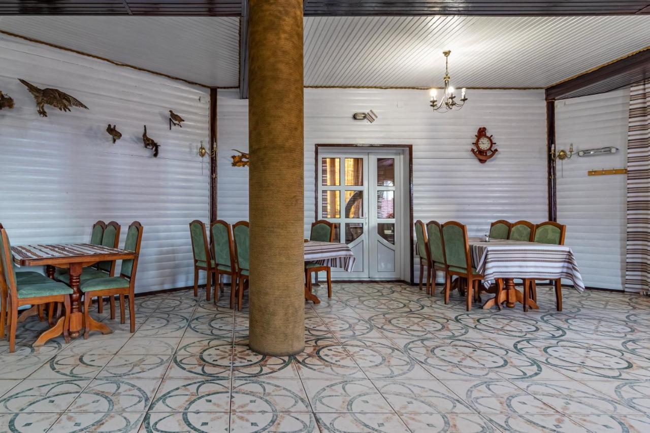 Гуцульська Світлиця Hotel บูโคเวล ภายนอก รูปภาพ