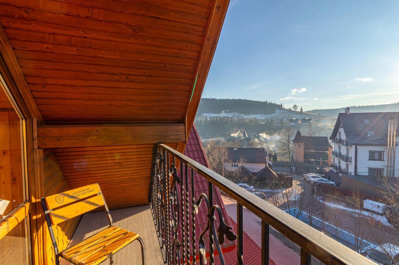 Гуцульська Світлиця Hotel บูโคเวล ภายนอก รูปภาพ